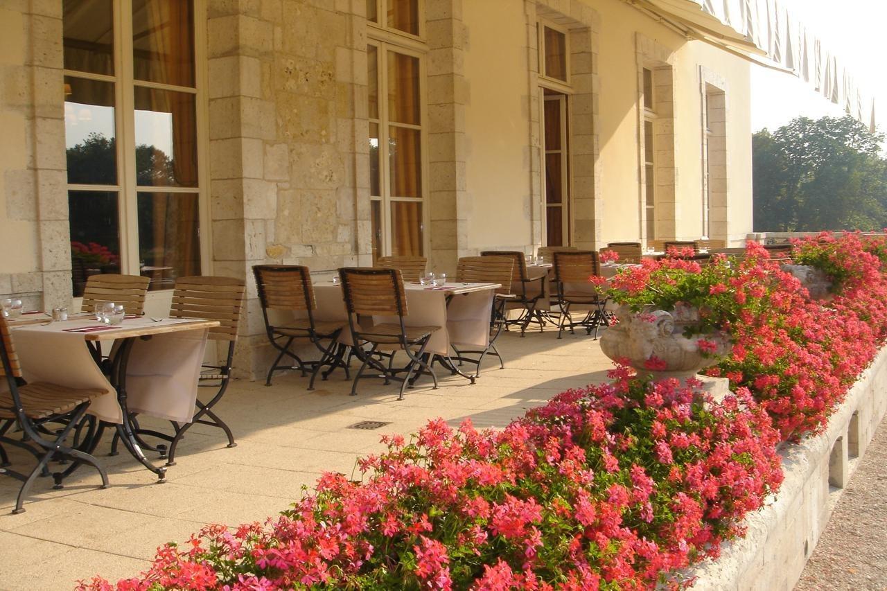 Chateau D'Augerville Golf & Spa Resort Exterior photo